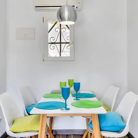 Casa Primera By Aldertons